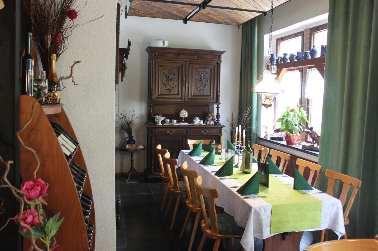 Pension Und Restaurant Die Burg Ehrenfriedersdorf Exterior foto